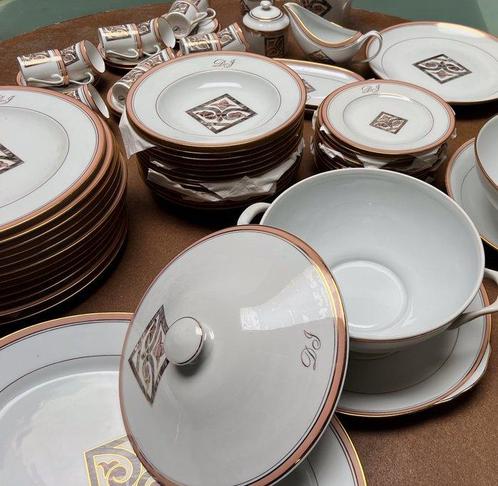 Porcelaine de Limoges - Tafelservies voor 12 (70) - diner,, Antiek en Kunst, Antiek | Meubels | Tafels