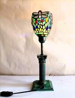 Tiffany STYLE Libélula - Tafellamp - gelead glas - Lamp van, Antiek en Kunst
