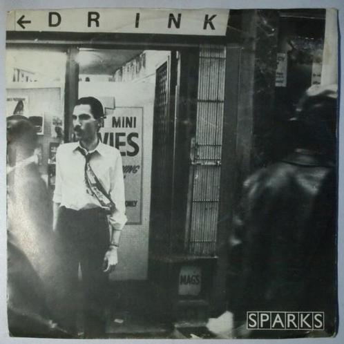 Sparks - Never turn your back on mother earth - Single, Cd's en Dvd's, Vinyl Singles, Single, Gebruikt, 7 inch, Pop