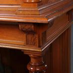 Notenhouten vitrinekast ca 1890 velours bekleed No602112, Antiek en Kunst, Antiek | Meubels | Kasten, Ophalen of Verzenden