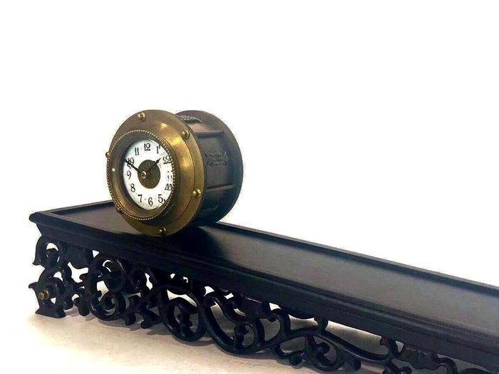 Schuine vlak klok - Messing, Hout - 2020+, Antiek en Kunst, Antiek | Klokken