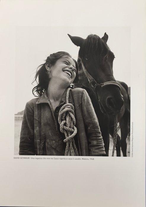 David Seymour - Girl Smiling Next to a Horse, Matera, Italy,, Antiek en Kunst, Kunst | Designobjecten