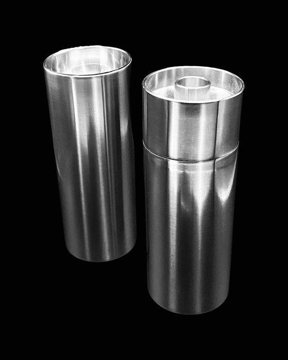 Stelton - Arne Jacobsen - Peper- en zoutstel (2) -, Antiek en Kunst, Antiek | Meubels | Stoelen en Banken