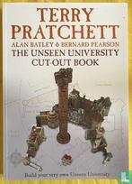 Pratchett, Terry - The Unseen University Cut-Out Book - 2006, Boeken, Verzenden, Zo goed als nieuw