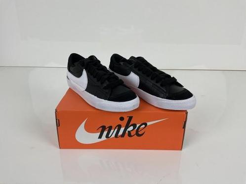 Veiling - Nike W Blazer Low ‘77 Jumbo (maat 38.5), Kleding | Dames, Schoenen