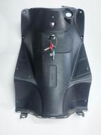 Beenschild / Kymco Agility 16 / goede staat, Fietsen en Brommers, Brommeronderdelen | Scooters, Verzenden, Gebruikt, Kap, Kymco