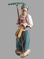 Snijwerk, farbige Holzfigur - Heilige Notburga - Frau mit