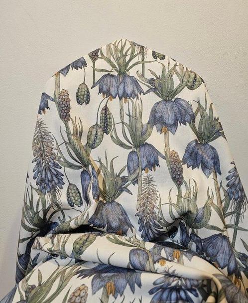 TESSUTO Bloemig Country House Engelse Cottagecore exclusief, Antiek en Kunst, Antiek | Kleden en Textiel