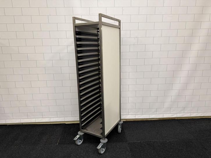 Dienbladwagen 18 regalen, Zakelijke goederen, Horeca | Keukenapparatuur, Gebruikt, Transport en Opslag, Ophalen of Verzenden