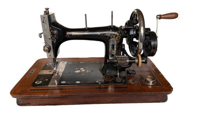 Original Victoria Naaimachine - met houten koffer -, Antiek en Kunst, Kunst | Designobjecten