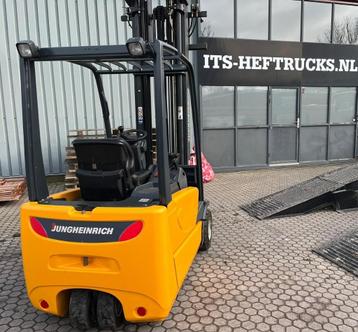 div. gebruikte Jungheinrich elektrische 3-wiel vorkheftrucks beschikbaar voor biedingen