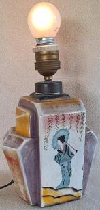 Tafellamp - Lampvoet met een gestapend hoekig ontwerp -