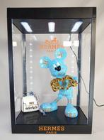 Fictional World (1980) - Mickey Hermes Blue Skulptur