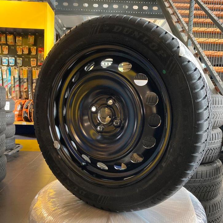 Toyota Aygo X – 17 inch winterbanden Dunlop + velgen, Auto-onderdelen, Banden en Velgen, 17 inch, Winterbanden, 175 mm, Nieuw