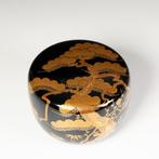 Pine Design Maki-e vlakke Natsume met zilverkleurige rand