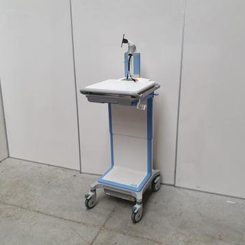 Medische Alphatron mobiele werkplek laptoptafel laptopkar beschikbaar voor biedingen