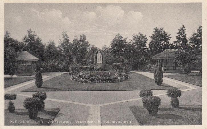 GROESBEEK - R. K. Sanatorium Dekkerswald, Hartmonument, Verzamelen, Ansichtkaarten | Nederland, Verzenden