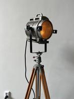 ARRI / Mole Richardson op Berlebach statief - Theaterlamp -