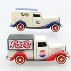 Solido 1:18 - Modelauto  (2) - Ford V8 Echelle -Pepsi Cola -, Hobby en Vrije tijd, Modelauto's | 1:5 tot 1:12, Nieuw