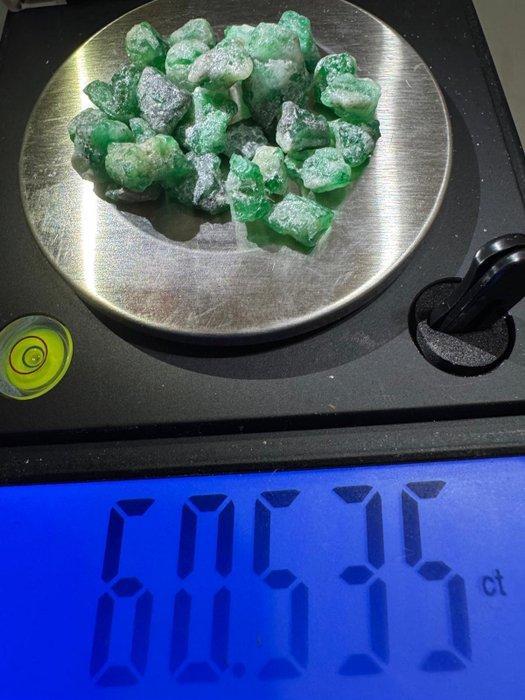 Smaragd Ruw - Hoogte: 10 mm - Breedte: 8 mm- 12 g - (27), Verzamelen, Mineralen en Fossielen