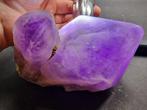 amethist Kristalen - Hoogte: 115 mm - Breedte: 90 mm- 889 g