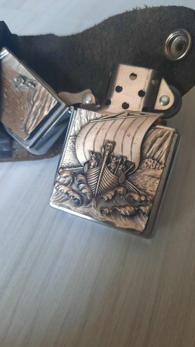 Zippo, nave vikinga vintage 2007 - Zonder Minimumprijs -, Verzamelen, Rookartikelen, Aanstekers en Luciferdoosjes