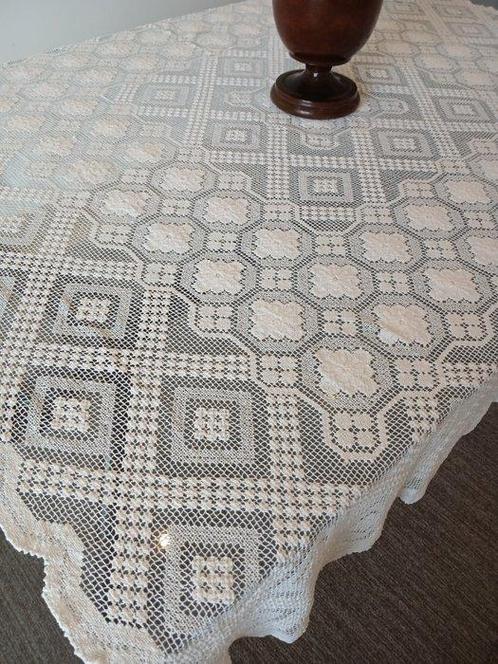 Tafelkleed - 160 cm - 150 cm - Filet borduurwerk, Antiek en Kunst, Antiek | Kleden en Textiel