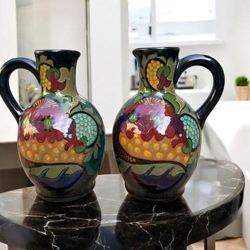 Plateelbakkerij Zuid-Holland - Vaas (2) - Aardewerk - Gouda, Antiek en Kunst, Antiek | Glas en Kristal