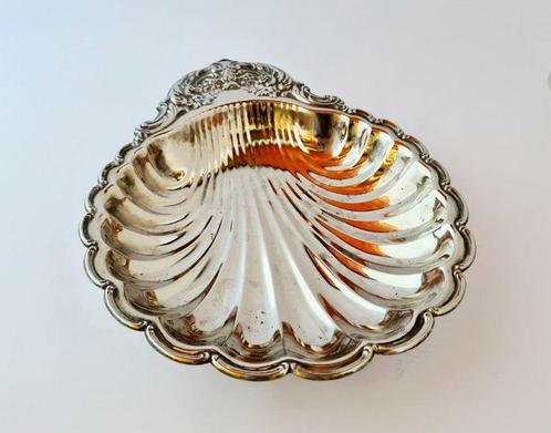 Serveerschaal - Large 36 Cm. Silver-Plated Shell-Shaped, Antiek en Kunst, Antiek | Meubels | Tafels