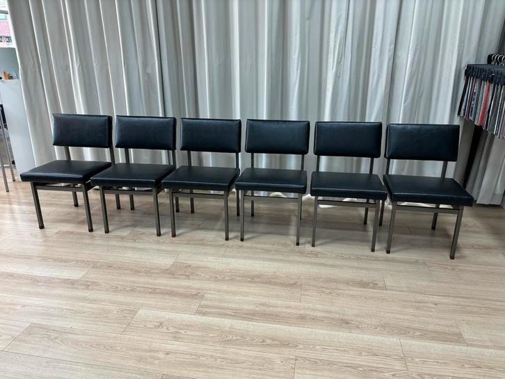 6 PALI stoelen – Louis van Teeffelen | Wébé | 1960s, Huis en Inrichting, Stoelen, Vijf, Zes of meer stoelen, Zwart, Zo goed als nieuw