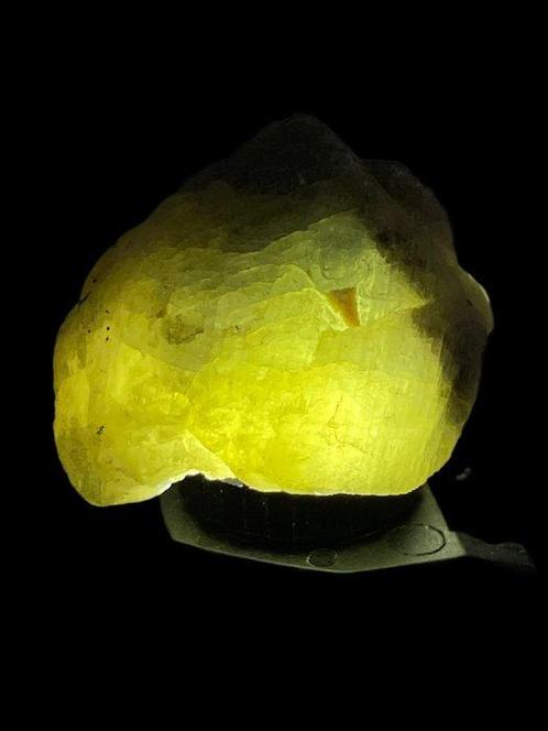 Saffier Zeer zeldzame groene saffier. 248 karaat, enorm, Verzamelen, Mineralen en Fossielen