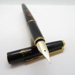 Pilot - Vintage Lacquerware Maki-e with Dianthus design -, Verzamelen, Pennenverzamelingen, Nieuw
