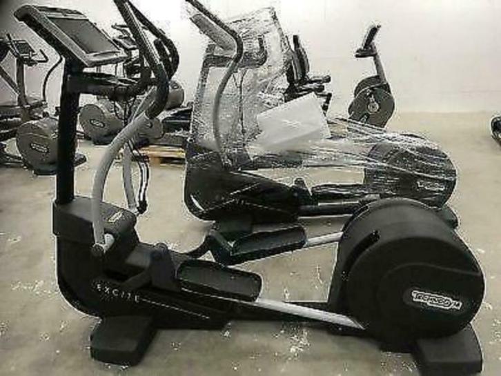 25x Technogym crosstrainers synchro Led Series Technogym, Sport en Fitness, Fitnessapparatuur, Zo goed als nieuw, Armen, Benen
