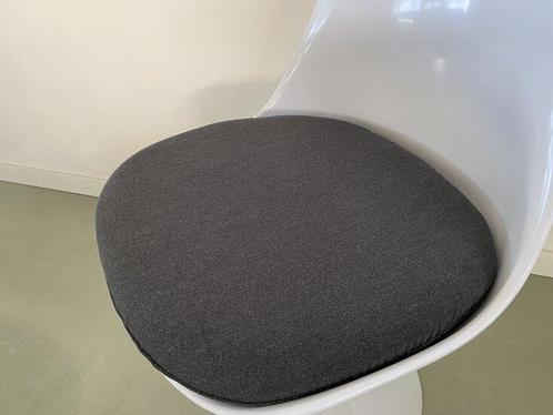 Vervangend Kussen voor Tulip chair - donker grijs, Huis en Inrichting, Overige Huis en Inrichting, Verzenden