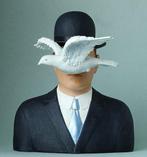 Parastone - Beeld, Magritte - 16 cm - Hars, Antiek en Kunst