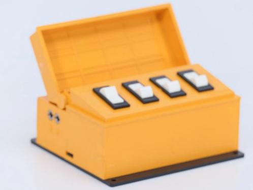LGB 5080 Schaltpult / On/Off controlbox (grootspoor), Hobby en Vrije tijd, Modeltreinen | Overige schalen, Natuur, Zo goed als nieuw