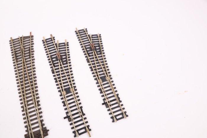 Roco, Peco H0 - Modeltreinsporen (9) - Negen wissels, links, Hobby en Vrije tijd, Modeltreinen | H0