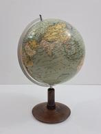 Globe - 1920-1930