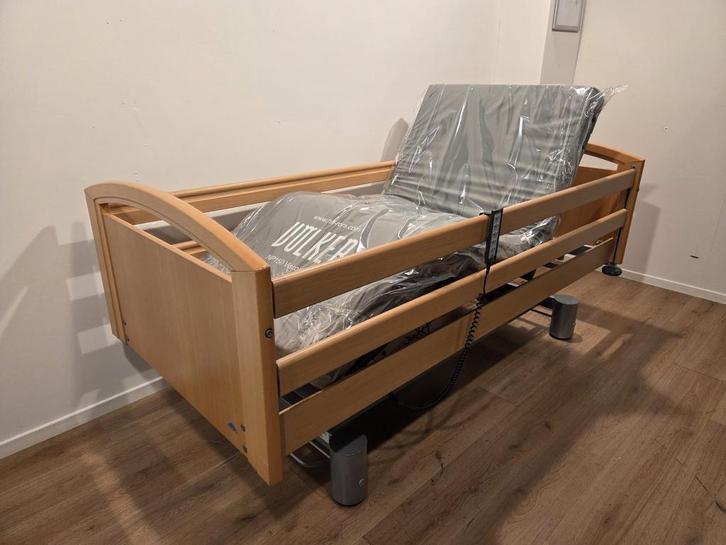 Stiegelmeyer Elvido #11G Elektrisch Hoog LAAG LAAG Bed, Diversen, Verpleegmiddelen, Zo goed als nieuw, Verzenden