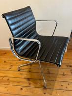 Vitra - Charles & Ray Eames - Bureaustoel - EA108 - Leder