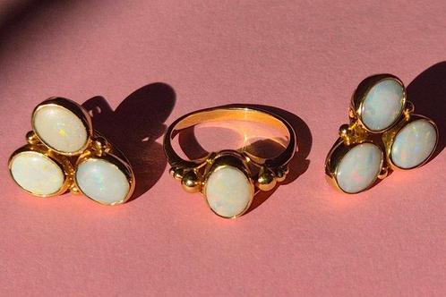 3-delige sieradenset - 18 karaat Geel goud Opaal, Sieraden, Tassen en Uiterlijk, Antieke sieraden