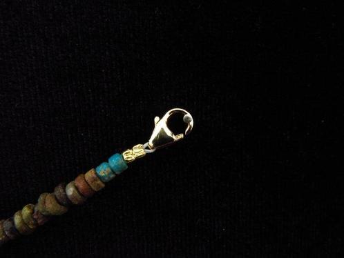 Oud-Egyptisch Armband van faience mummabeads met amulet van, Sieraden, Tassen en Uiterlijk, Antieke sieraden