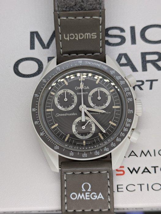 Swatch - Moonswatch Mission on Earth - Desert - Zonder, Sieraden, Tassen en Uiterlijk, Horloges | Heren