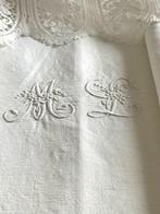 Frans huishoudlinnen. Prachtige oude DRAP, monogram ML,, Antiek en Kunst, Antiek | Kleden en Textiel