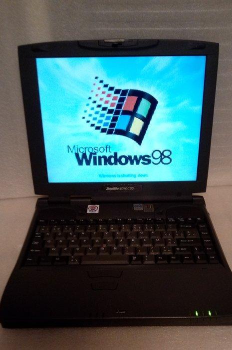 Toshiba Satelitte 4090CDS + 530CDT Tecra - Windows 98 -, Spelcomputers en Games, Spelcomputers | Overige Accessoires