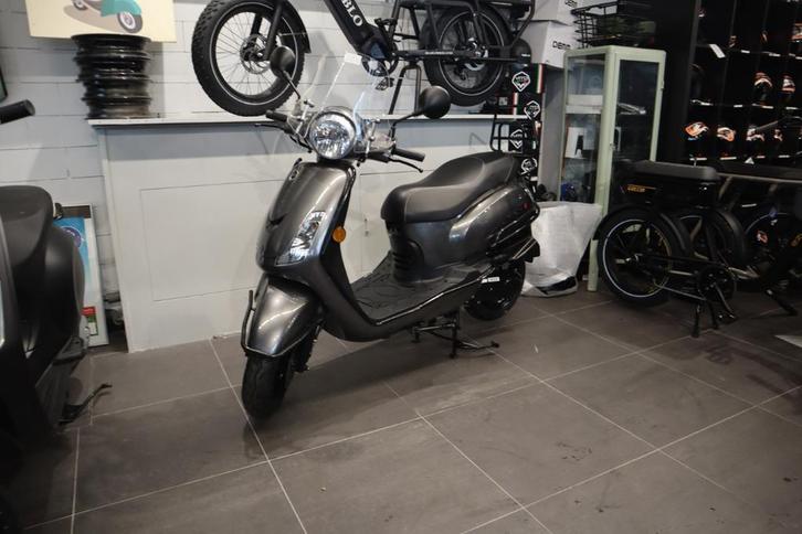 Nieuwe Sym Fiddle 50i II euro5+  25/45km    Full option, Fietsen en Brommers, Scooters | SYM, Fiddle, Benzine, Nieuw
