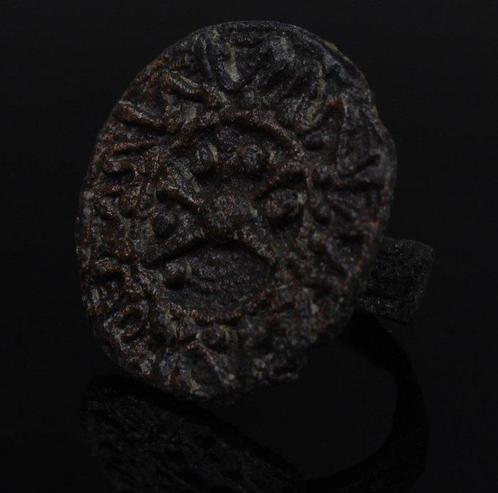 IJzertijd, Centraal-Azië, Amlash of Bactrië Brons Ring, Sieraden, Tassen en Uiterlijk, Antieke sieraden