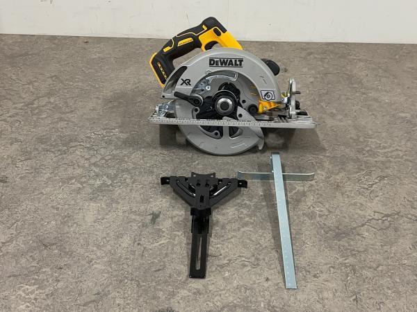 Veiling - DeWalt accu cirkelzaag DCS572NT, Doe-het-zelf en Verbouw, Gereedschap | Zaagmachines