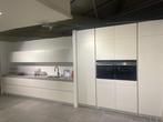 Showroomuitverkoop keuken, Greeploos wit, Dekton werkblad, Huis en Inrichting, Ophalen, Overige materialen, Wit, Nieuw