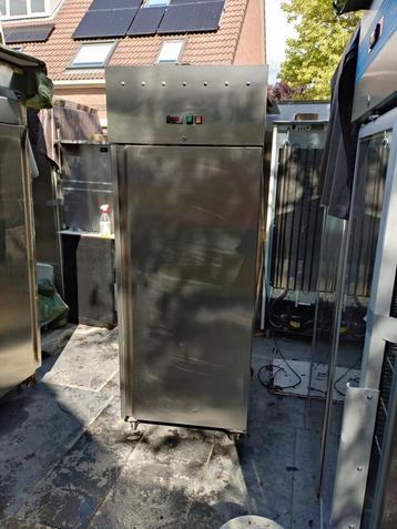pelican vrieskast 600 li. , werkt als nieuw beschikbaar voor biedingen